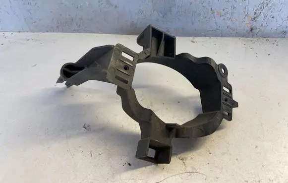 Nissan Leaf I (ZE0) Fog light bracket 26910