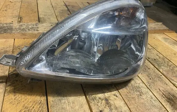 Mercedes-Benz A W168 Headlight/headlamp a1688201761 1688201761