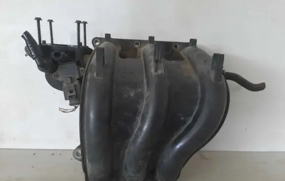 Volkswagen Polo IV 9N3 Intake manifold 03D129766L