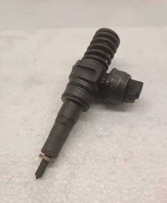 Audi A3 S3 A3 Sportback 8P Fuel injector 038130073Q