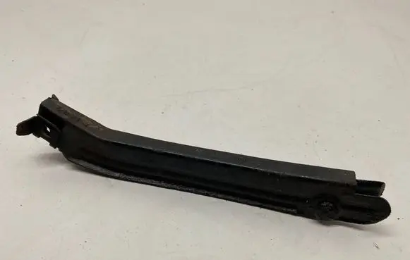 Mercedes-Benz ML W164 Front bumper mounting bracket A1648800414