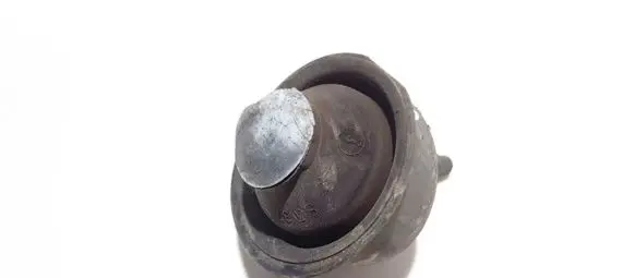Engine mount bracket