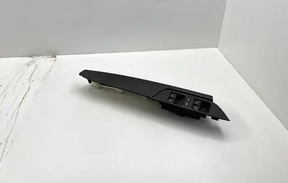 Volkswagen Touareg II Other front door trim element 7P2867166 7P1867166