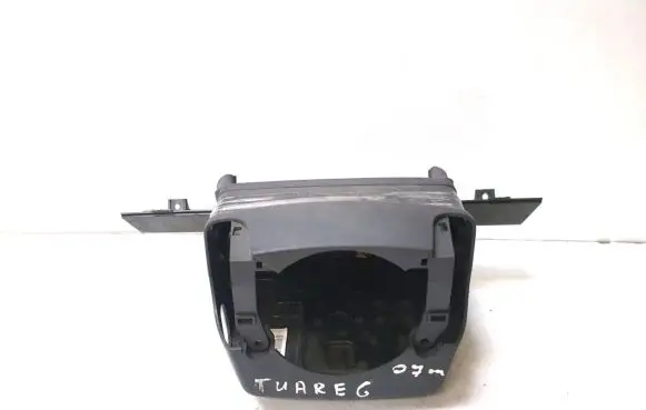 Volkswagen Touareg I Steering wheel column trim