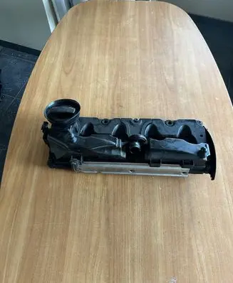 Volkswagen Caddy Rocker cam cover 