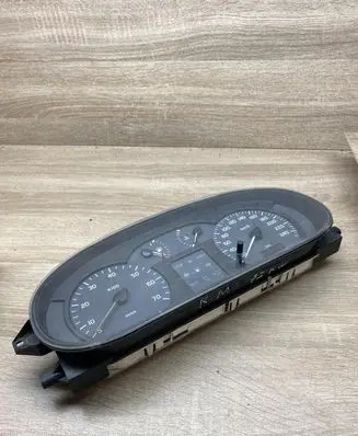 Renault Megane I Speedometer (instrument cluster) 09043080096 09043080026
