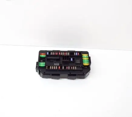 BMW 4 F32 F33 Fuse module 9389068