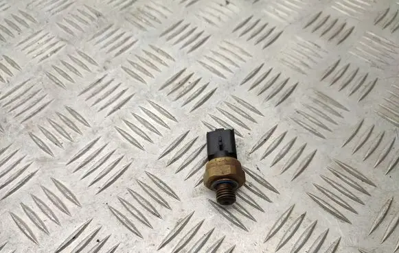 Opel Astra L Oil pressure sensor 9674035780