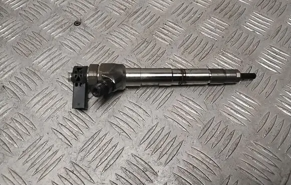 Audi A4 S4 B9 Fuel injector 04L130277AE
