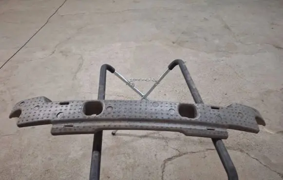 KIA Sorento Rear bumper foam support bar 