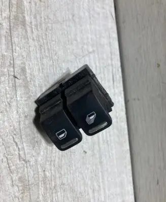 Volkswagen Beetle A5 Electric window control switch 5C3959857E A4171701S