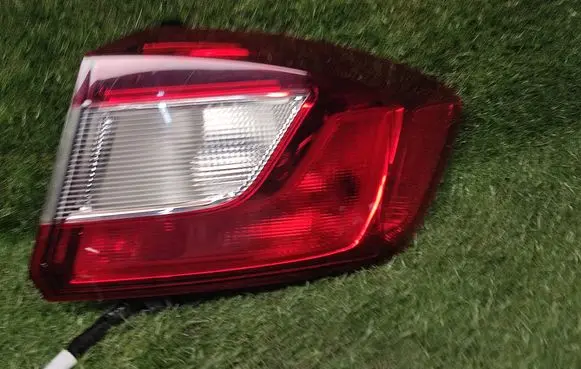 Chevrolet Cruze II Rear/tail lights 84332799