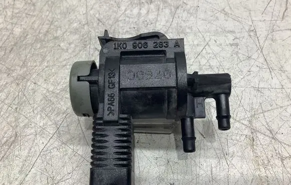 Audi A4 S4 B8 8K Vacuum valve 1K0906283A