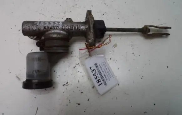Nissan Serena Clutch master cylinder