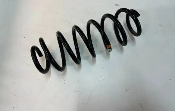 Volkswagen Polo V 6R Rear coil spring