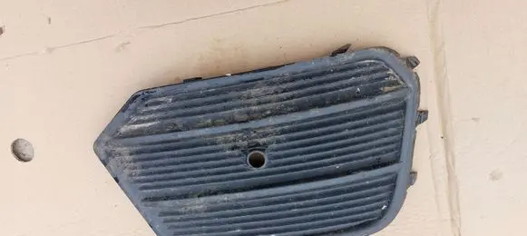 Audi Q3 8U Front bumper lower grill 8U0919268N