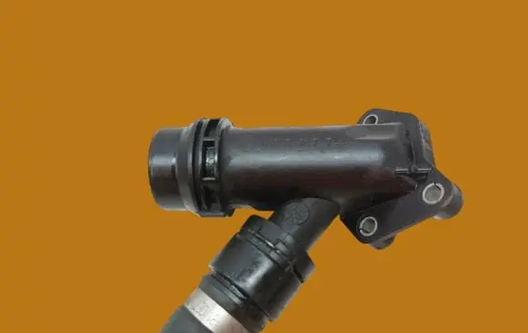 BMW 7 E65 E66 Engine coolant pipe/hose 1122