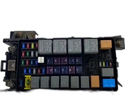 KIA Sorento Fuse box set 911613E011