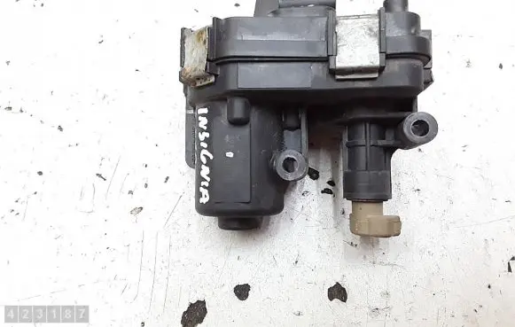 Opel Insignia A Intake manifold valve actuator/motor tms2f