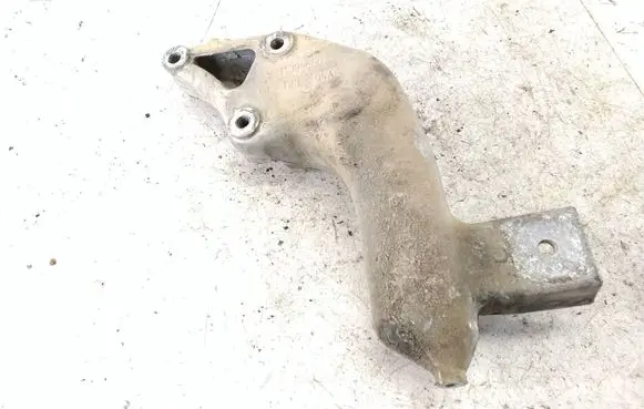 Peugeot 206 Engine mounting bracket 9634999680 TZ23043