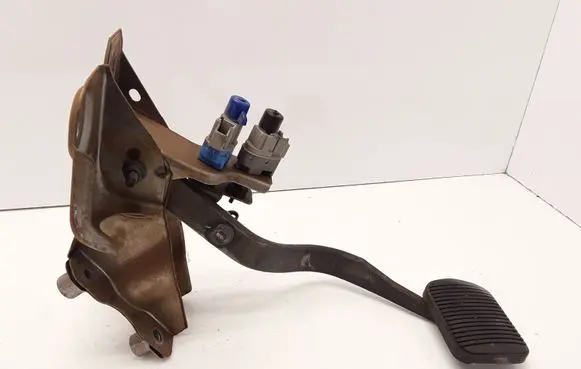 Ford Maverick Brake pedal