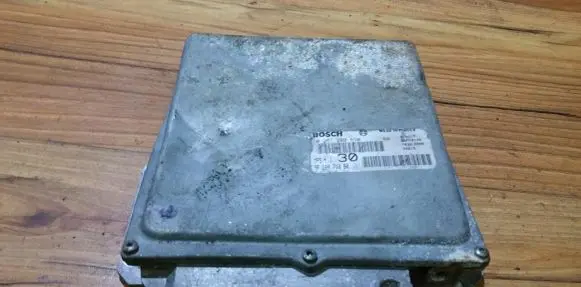 Peugeot 605 Engine control unit/module 0261200690 9616071380