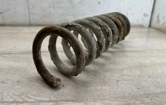 Mercedes-Benz E W211 Rear coil spring