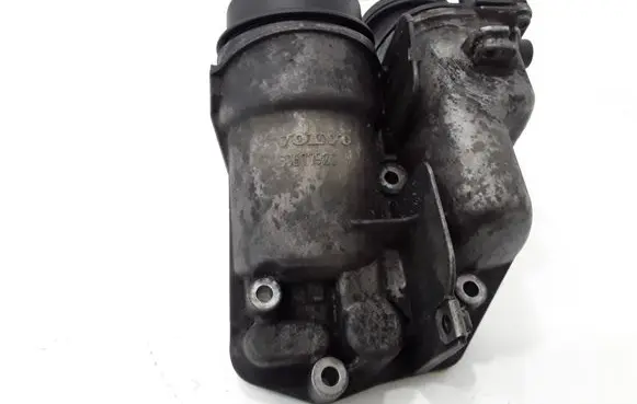 Volvo V70 Oil filter mounting bracket 6740273266