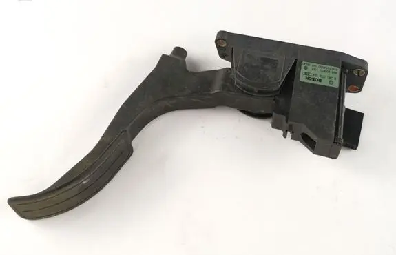 Volkswagen Polo III 6N 6N2 6NF Accelerator throttle pedal 6N1721503D 0281002322 968200633Y