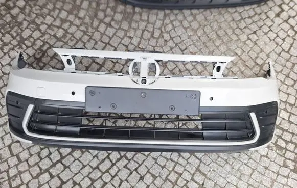 Volkswagen Polo VI Front bumper