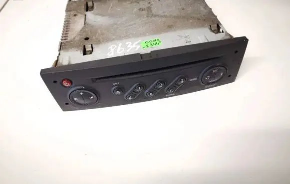 Renault Modus Radio/CD/DVD/GPS head unit 8200483757