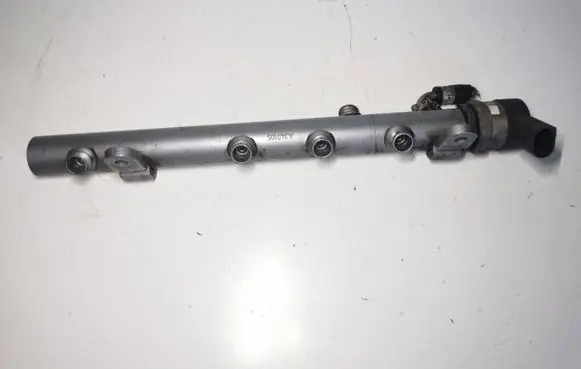 Mercedes-Benz S W221 Fuel main line pipe A6420700495 0626700320