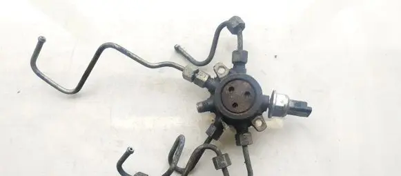 Renault Scenic II - Grand scenic II Fuel main line pipe