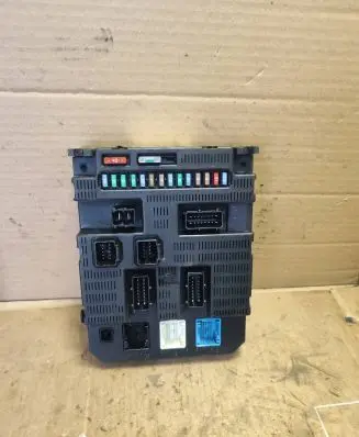 Peugeot 207 Fuse module 9659285580 1089225071206