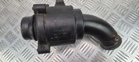 Mercedes-Benz GL X164 Intake resonator A6429970320