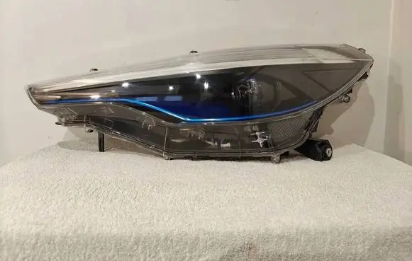 Toyota Corolla Cross Headlight/headlamp DA15