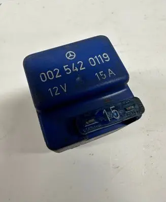Mercedes-Benz E W124 Other relay 0025420119
