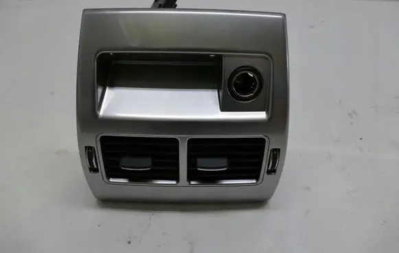 Jaguar XF X250 Rear air vent grill AX2367846A