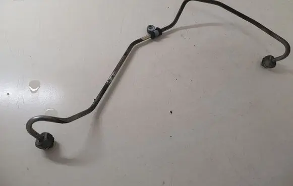 Jeep Grand Cherokee Fuel injector supply line/pipe 
