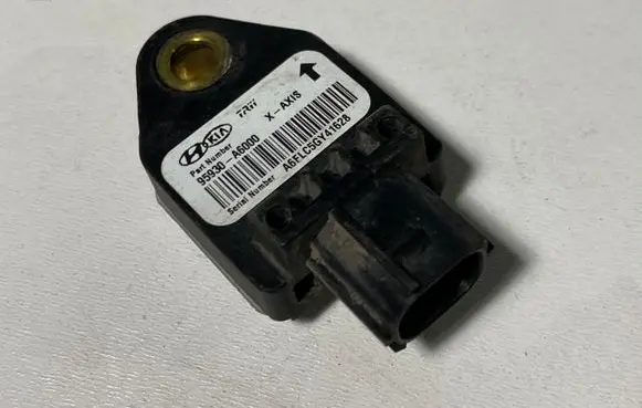KIA Ceed Airbag deployment crash/impact sensor 95930A6000