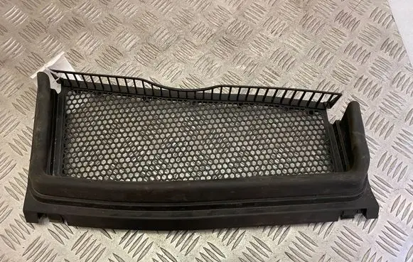 Audi Q8 Air micro filter air duct channel part 4M1819154