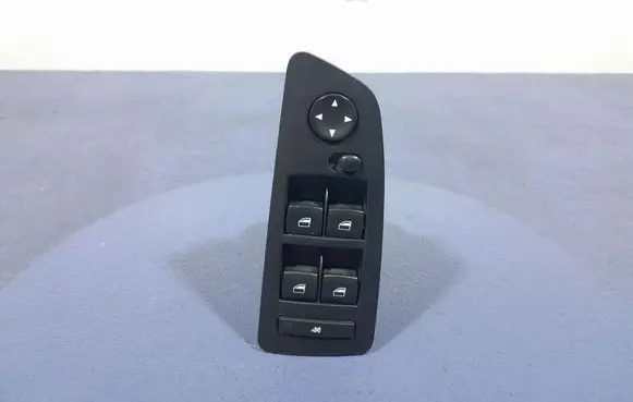 BMW 1 E82 E88 Electric window control switch 9132066
