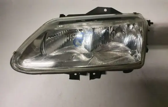 Renault Espace III Headlight/headlamp 89002588