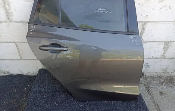 Ford Focus Rear door