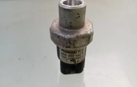 Audi A6 S6 C5 4B Air conditioning (A/C) pressure sensor 8D0959482B