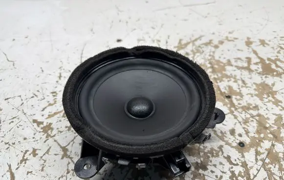 Volvo V60 Rear door speaker 8676891