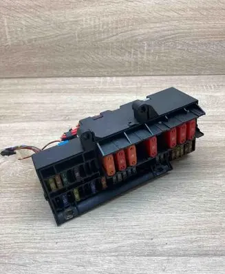 BMW 7 E65 E66 Fuse box set 6900582 18560 USED