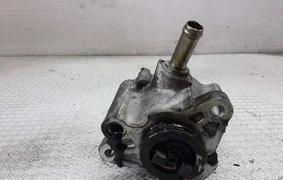 Toyota Avensis T220 Vacuum pump 0810002590