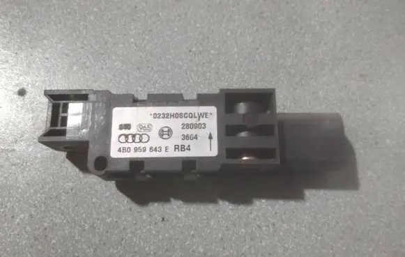 Audi A6 S6 C5 4B Airbag deployment crash/impact sensor 4B0959643E 280903 0232H0SCQLW