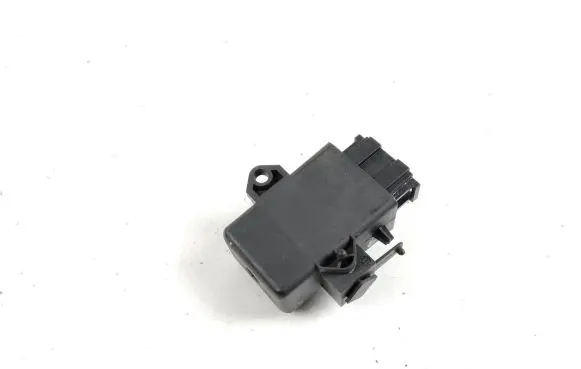 Volkswagen Multivan T5 Seat heating relay 1Z0959772B